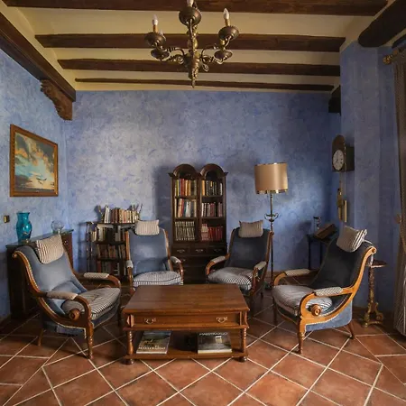 Апарт-отель Don Inigo De Aragon Лас-Куэвас-де-Каньярт